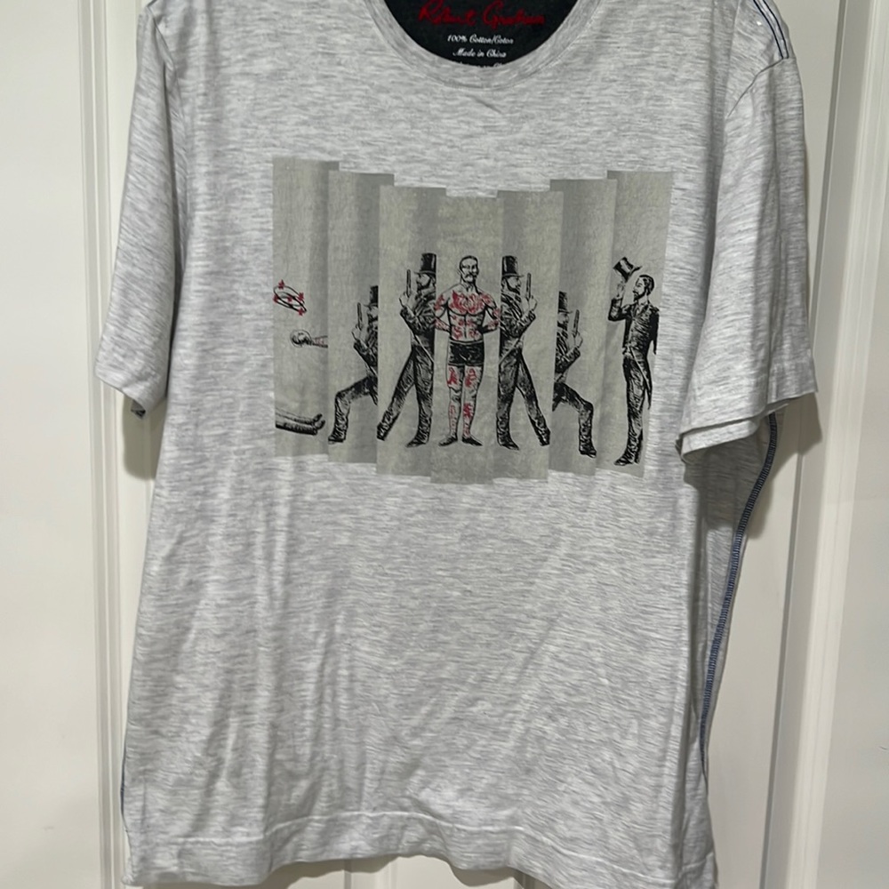 Robert Graham men’s t-shirt size large in grey